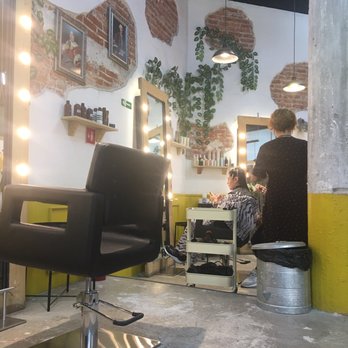 La Pelu - The stylists chairs - Hair Salons Near Me - Ciudad de México, DIF
