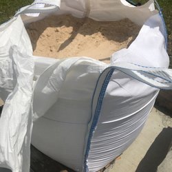 Bianchi's Brickyard - Leveling sand