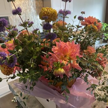 Of the Earth Florals - Flower arrangement - Florists Near Me - Lincoln, Nebraska Of the Earth Florals - Flower arrangement - Florists Near Me - Lincoln, Nebraska