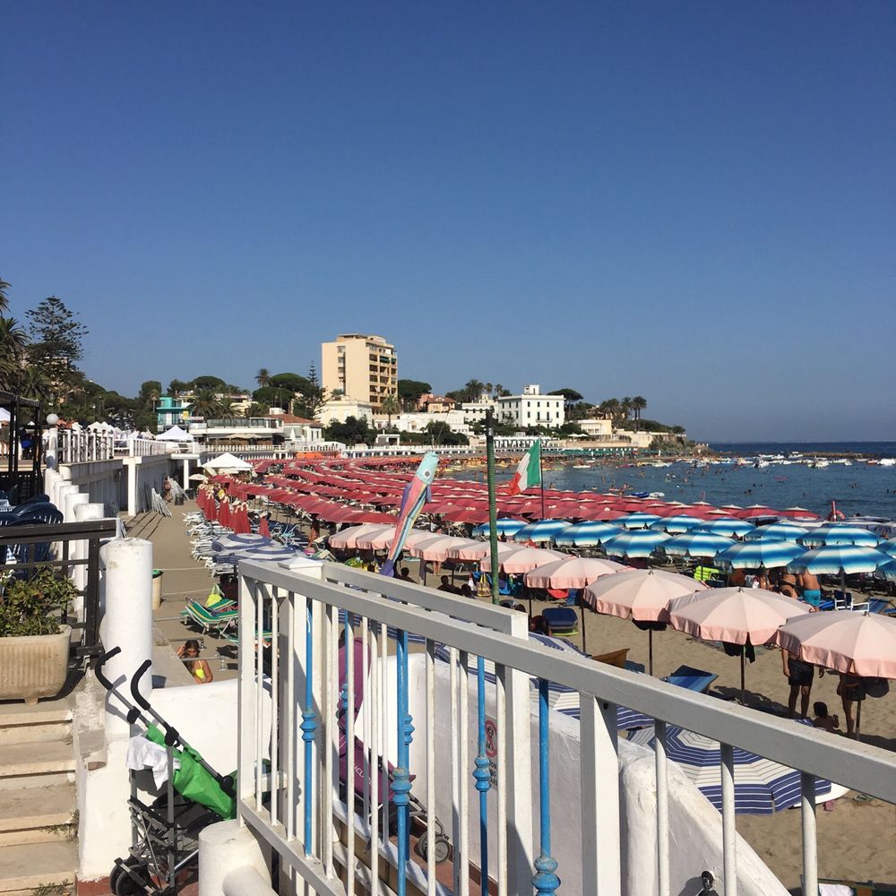 La Sirenetta - Beach watching. - Bars Near Me - Santa Marinella, RM La Sirenetta - Beach watching. - Bars Near Me - Santa Marinella, RM