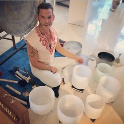 Sound Healing and REIKI with Derrick Little - Smiley sound bath musician, Derrick Little at Colony Design in NYC