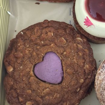 Del Sur Bakery & Cafe - Ube Oatmeal Cream Pie - Filipino Near Me - Chicago, Illinois