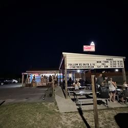 The Twist Custom Ice Cream - Entrance
