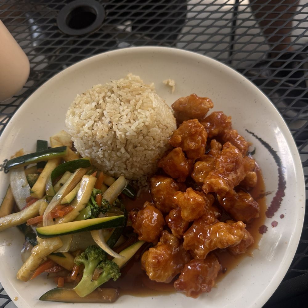 Orange Chicken (Dinner) Orange Chicken (Dinner)