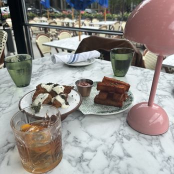 Bar La Rue - Bars Near Me - Chicago, Illinois
