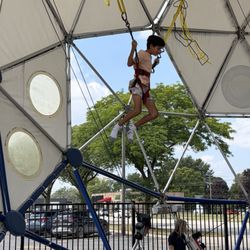 Midway Sports & Entertainment - Bungee, jumping trampoline