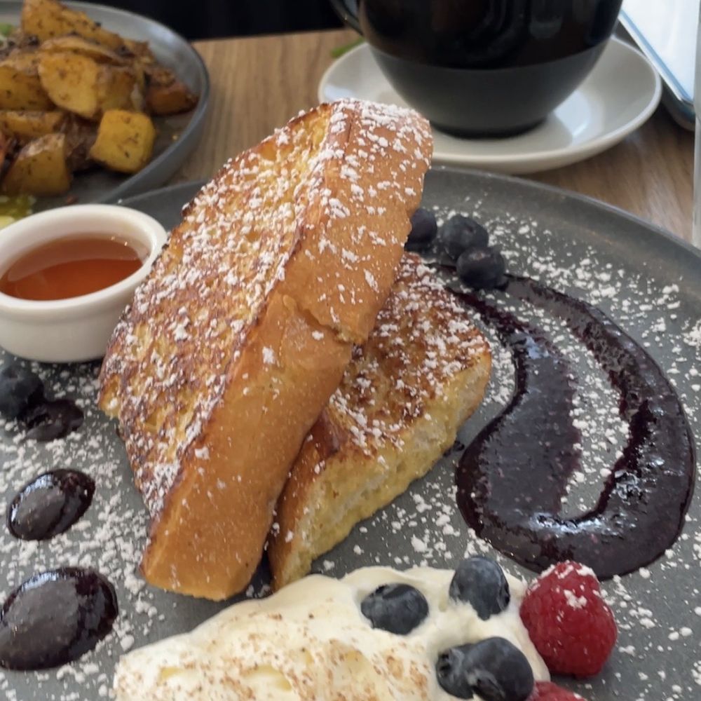 DeCourses Café - French toast - Cafes Near Me - Toronto, Ontario DeCourses Café - French toast - Cafes Near Me - Toronto, Ontario