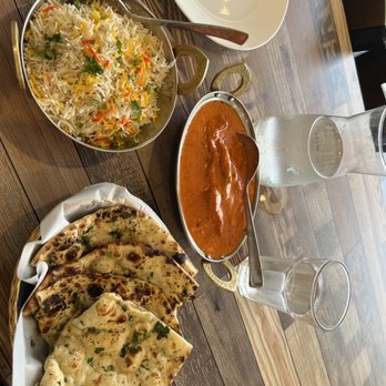 Tandoori Eats - Butter chicken and 72. Garlic Naan - Indian Near Me - Los Angeles, California Tandoori Eats - Butter chicken and 72. Garlic Naan - Indian Near Me - Los Angeles, California