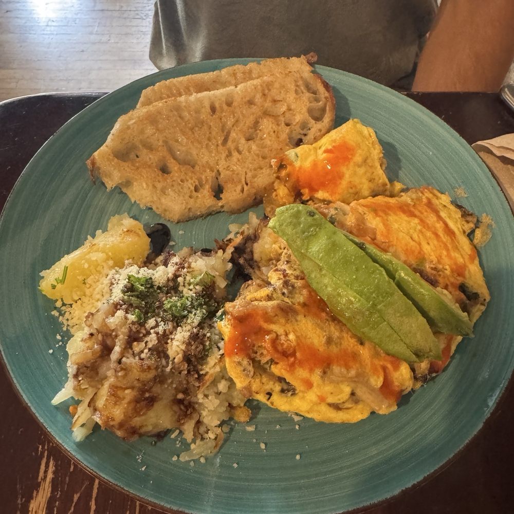 Author's Kitchen + Bar - BYO omelette - Bars Near Me - Appleton, Wisconsin