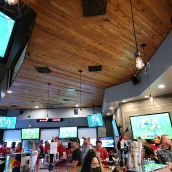 Lucky's - Sports Bars Near Me - Las Vegas, Nevada Lucky's - Sports Bars Near Me - Las Vegas, Nevada