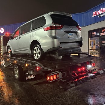 Titan Towing - Roadside Assistance Near Me - Lombard, Illinois Titan Towing - Roadside Assistance Near Me - Lombard, Illinois
