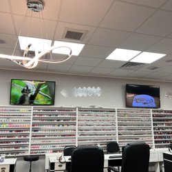 Luxury Brows, Wax & Nail Bar - Nail bar