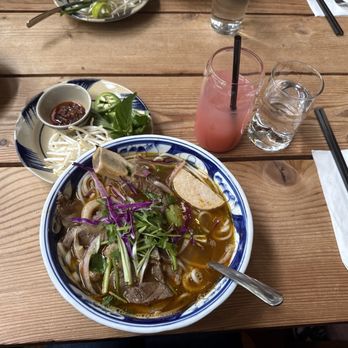 Xóm - Bun Bo Hue (Spicy Beef Noodle Soup) - Vietnamese Near Me - Seattle, Washington Xóm - Bun Bo Hue (Spicy Beef Noodle Soup) - Vietnamese Near Me - Seattle, Washington