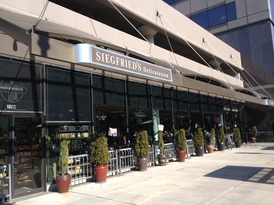 Siegfried's Delicatessen by null