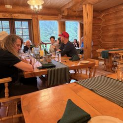 Bear Track Inn