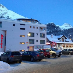 Hotel-Restaurant Station