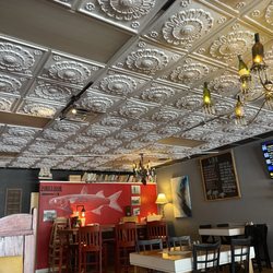 Promise' Land Market - Extra dining room