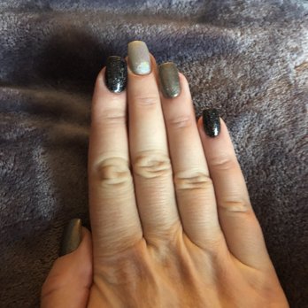 New UV Nail Spa - Same 3 colors right hand - Nail Salons Near Me - New York, New York