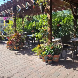 Big C's Produce - More beautiful outdoor seating.