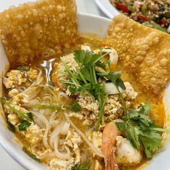 Thai Terrace - a bowl of soup and a plate of rice - Thai Near Me - Vancouver, Washington Thai Terrace - a bowl of soup and a plate of rice - Thai Near Me - Vancouver, Washington