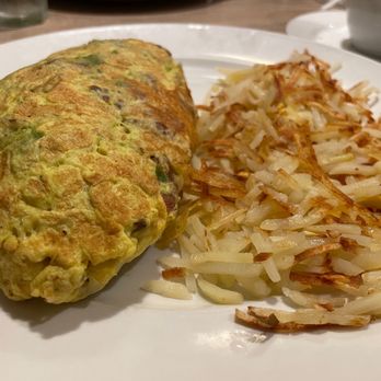 Egg Headz Café - Bacado Omlette with hash browns - American Near Me - Tinley Park, Illinois