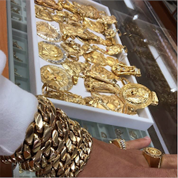 Leon Jewelry - Jewelry Near Me - Hialeah, Florida Leon Jewelry - Jewelry Near Me - Hialeah, Florida