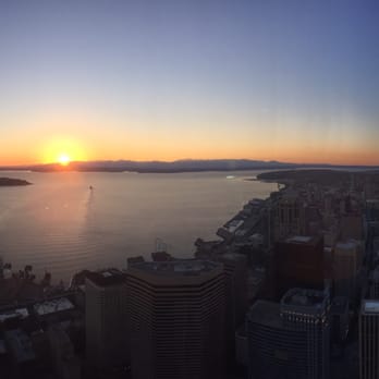 Sky View Observatory - Seattle Sunset! - Observatories Near Me - Seattle, Washington Sky View Observatory - Seattle Sunset! - Observatories Near Me - Seattle, Washington
