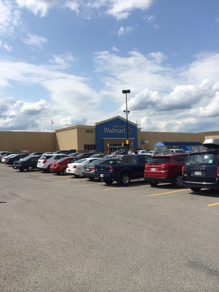 Walmart Department Stores 454 Rue AimeVincent, VaudreuilDorion
