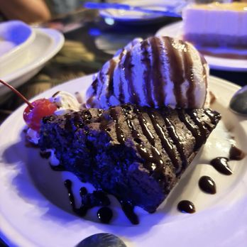 Ponds Hilo - Birthday dessert - Hawaiian Near Me - Hilo, Hawaii Ponds Hilo - Birthday dessert - Hawaiian Near Me - Hilo, Hawaii