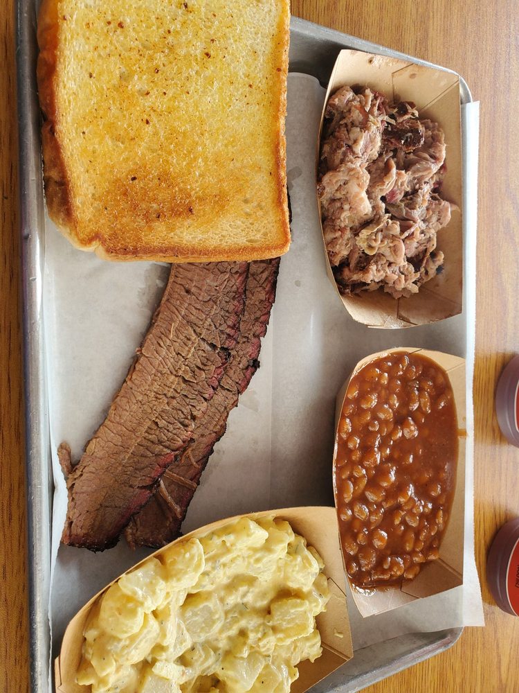 Yergy's State Road BBQ Logo