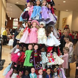 Armstrong Chapel UMC - The doll tree