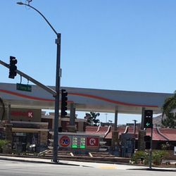 76 - Circle K and 76