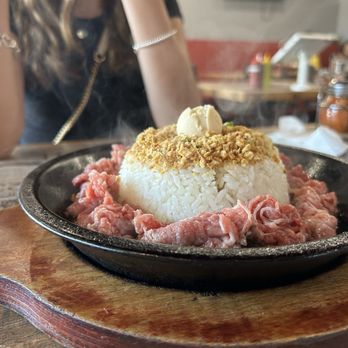 Sizzling Lunch - Garlic Beef Pepper Rice - Japanese Near Me - San Jose, California Sizzling Lunch - Garlic Beef Pepper Rice - Japanese Near Me - San Jose, California