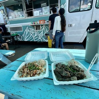 Da Bald Guy - Pan-Fried Poke Braised Boneless Kalbi Beef - Food Trucks Near Me - Kahuku, Hawaii