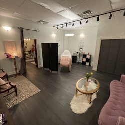 Mergence Esthetics - MNence and Mergence Esthetics room