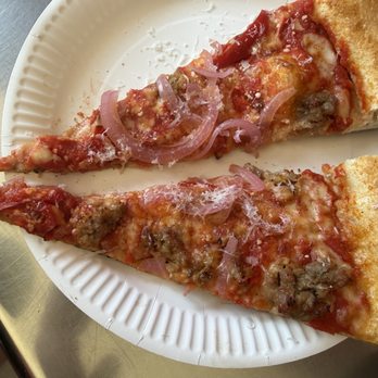 Lilguy - Sausage & Peppers - Pizza Near Me - Venice, California Lilguy - Sausage & Peppers - Pizza Near Me - Venice, California