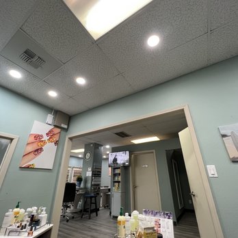 Lavender Nails & Spa - Back area for pedicures - Nail Salons Near Me - Stockton, California Lavender Nails & Spa - Back area for pedicures - Nail Salons Near Me - Stockton, California