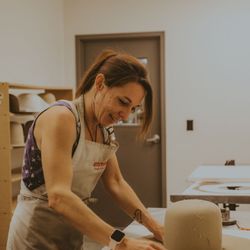 Greeley Hat Works - Experience the difference of a handmade hat, crafted with passion and precision.
Photo-@emily.nicole.photo.co