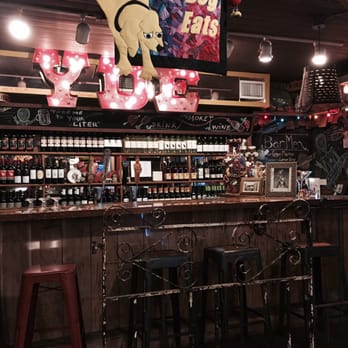 Yellow Dog Eats - Cute bar area - Sandwiches Near Me - Windermere, Florida Yellow Dog Eats - Cute bar area - Sandwiches Near Me - Windermere, Florida