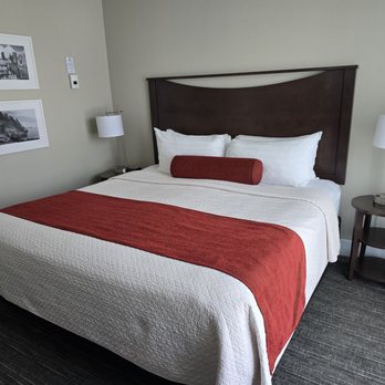Rosedale on Robson Suite Hotel - It feels like it's newer than before. - Hotels Near Me - Vancouver, British Columbia Rosedale on Robson Suite Hotel - It feels like it's newer than before. - Hotels Near Me - Vancouver, British Columbia