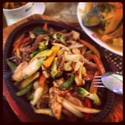 Asia Garden - "Hot Cook" mit Huhn, Rind, Shrimps.
