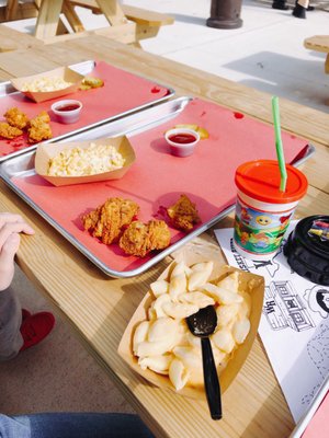 Whiskey River West by null