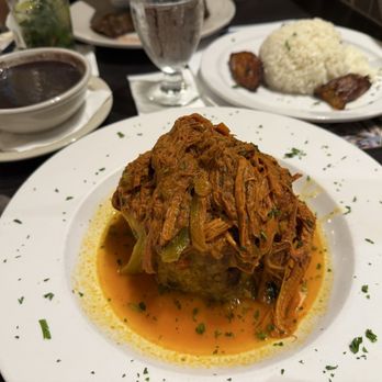 Metropol Restaurant & Bar - Mofongo con ropa vieja (trifongo). - Puerto Rican Near Me - Miami, Florida Metropol Restaurant & Bar - Mofongo con ropa vieja (trifongo). - Puerto Rican Near Me - Miami, Florida