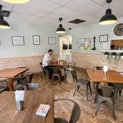 Ladle and Loaf - Interior