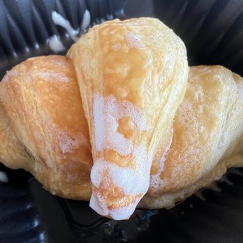 Cheddar's Scratch Kitchen - Honey Butter Croissants - Comfort Food Near Me - Pembroke Pines, Florida Cheddar's Scratch Kitchen - Honey Butter Croissants - Comfort Food Near Me - Pembroke Pines, Florida
