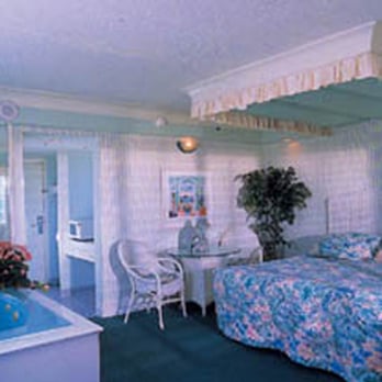 A Perfect Touch Wallpapering - Painters Near Me - Greensboro, North Carolina