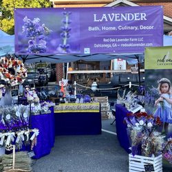 Red Oak Lavender Farm - Gold Rush Booth