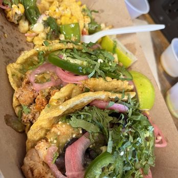 Pittsburgh Taco Boys - taco trio: veggie special, chorizo and chicken with black beans - Tacos Near Me - Oakmont, Pennsylvania