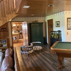 Tucker Peak Lodge