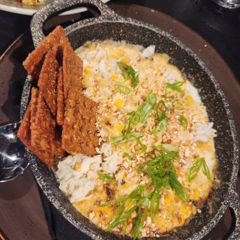 Guinness Open Gate Brewery - Crab dip with fried Ritz crackers, hearty and delicious. - Breweries Near Me - Chicago, Illinois Guinness Open Gate Brewery - Crab dip with fried Ritz crackers, hearty and delicious. - Breweries Near Me - Chicago, Illinois